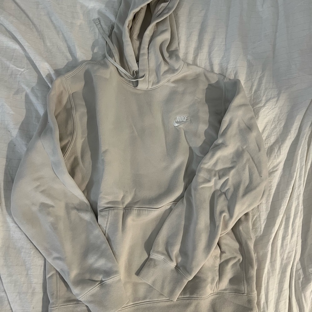 Nike sweatshirt in off white/ soft beige